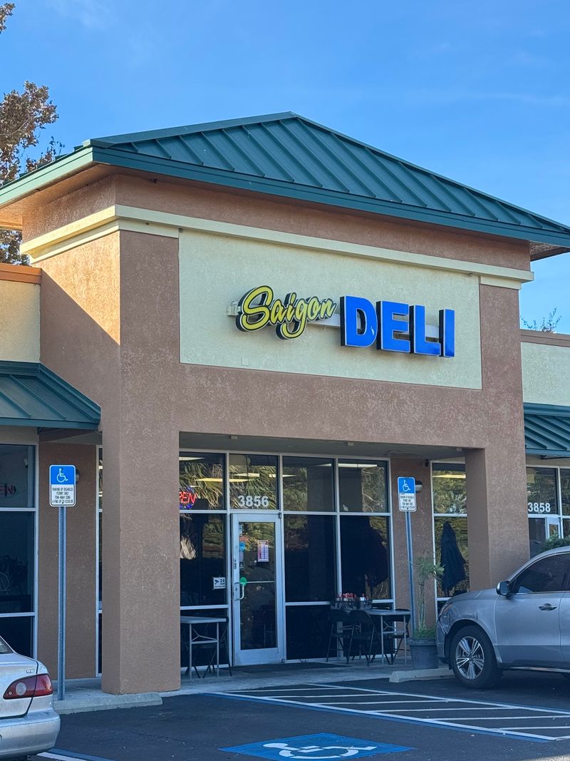 Saigon Deli, Tampa, FL