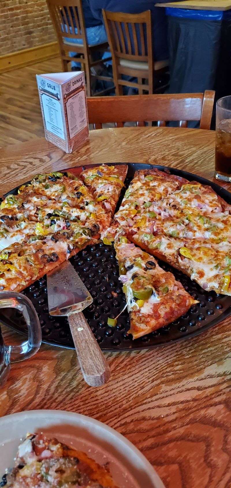 The 18-Inch Pizza That Feeds You Twice