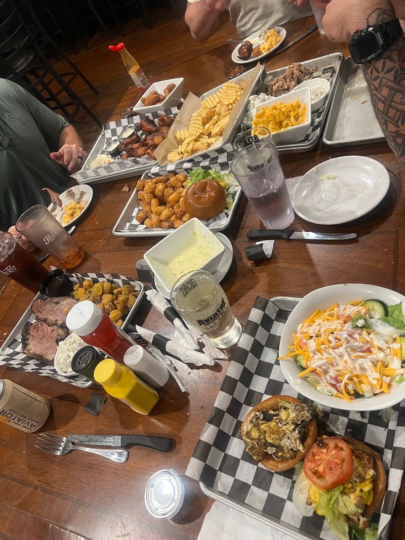 Wings and the Dry Rub Fans Chase