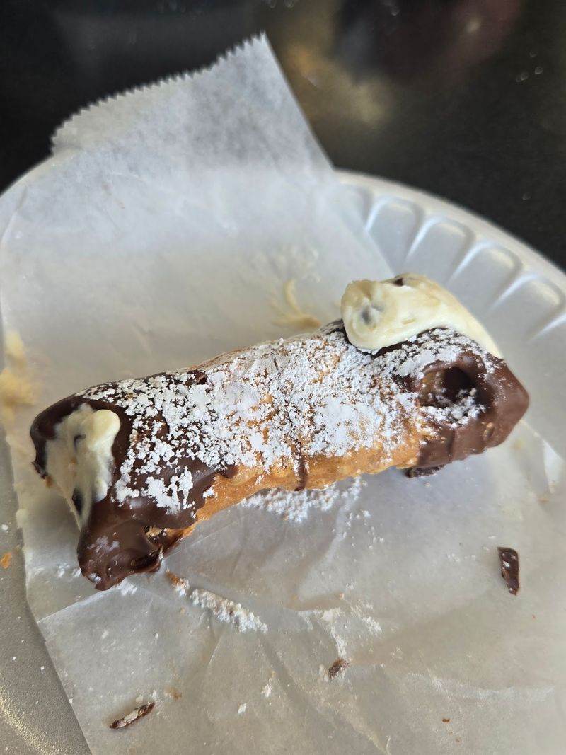 The Cannoli Everyone Talks About