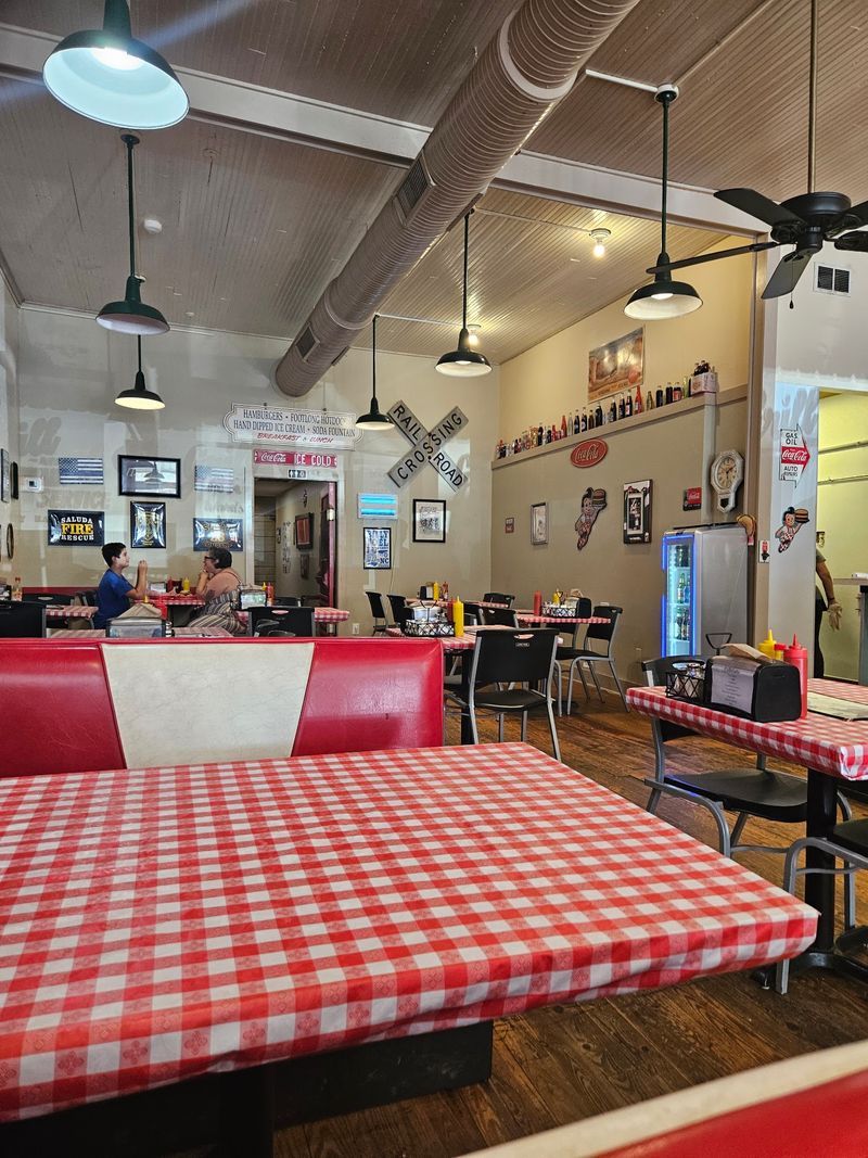 Ward's Grill