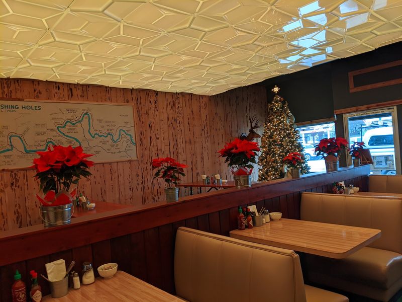 A Throwback Diner Along the Russian River