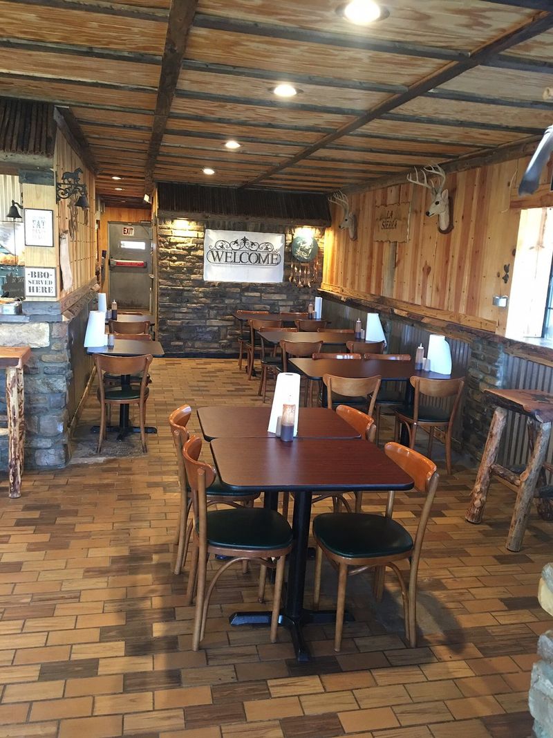 La Sierra Mesquite Smoked BBQ, Roswell