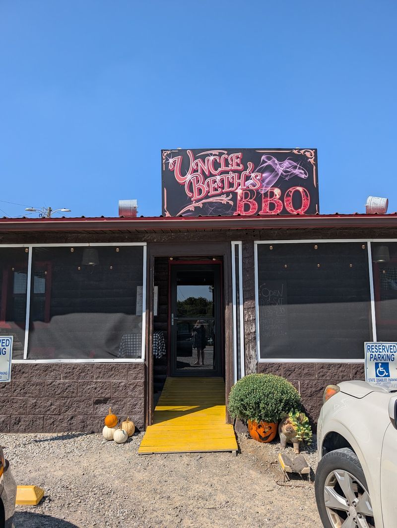 Uncle Beth's BBQ, North Lewisburg, OH