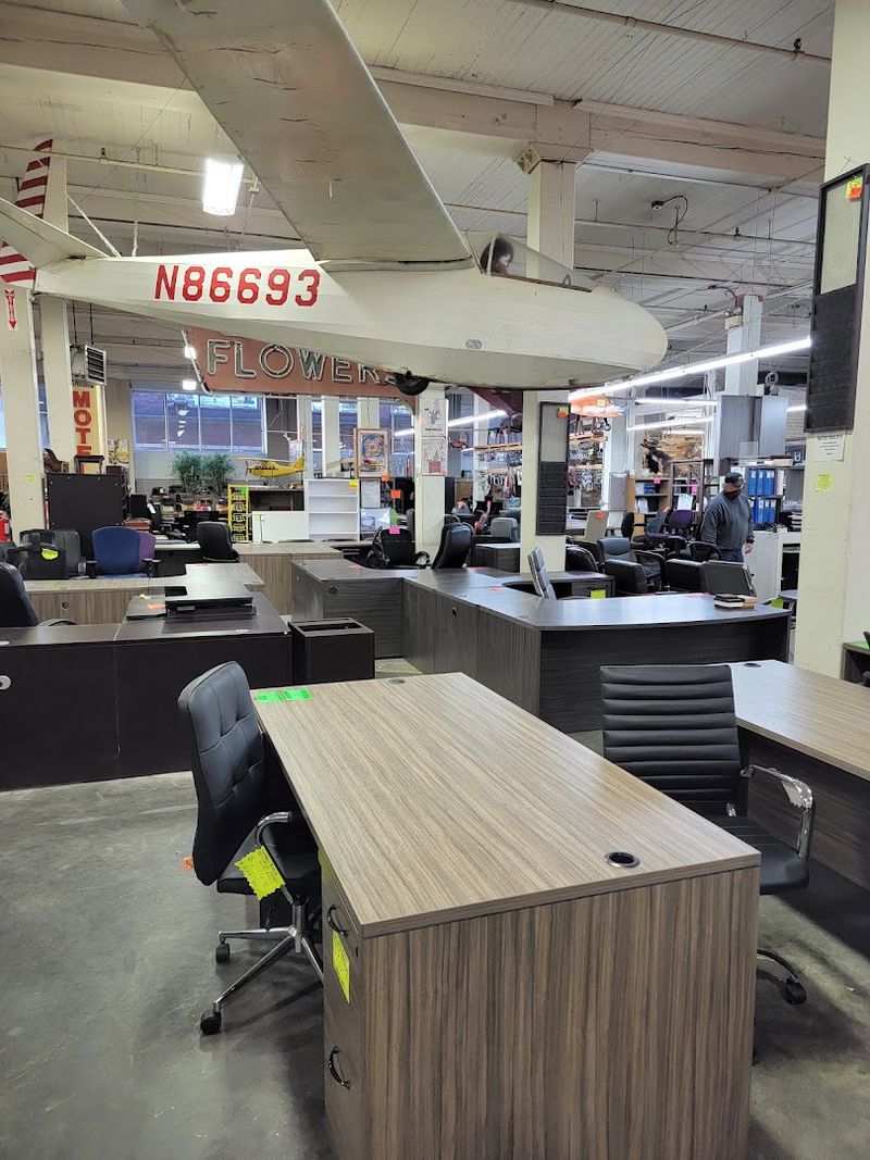 Office Furniture That Does Not Require An Office Budget