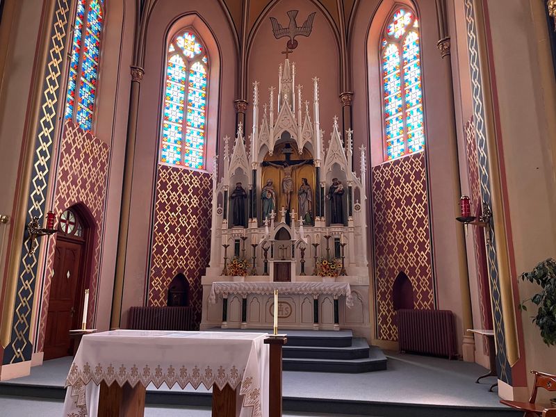 Holy Cross Church, Pfeifer