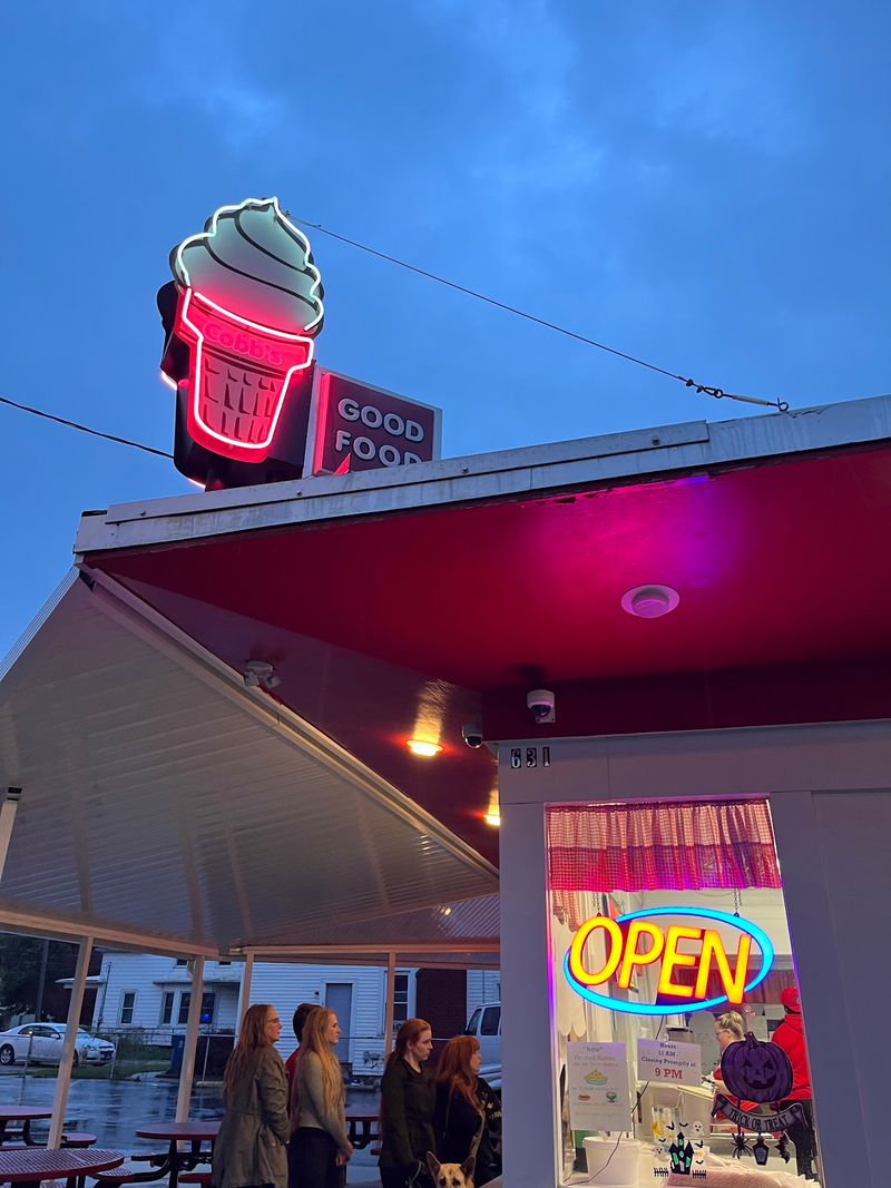 Cobbs Drive-In, Sandusky, OH