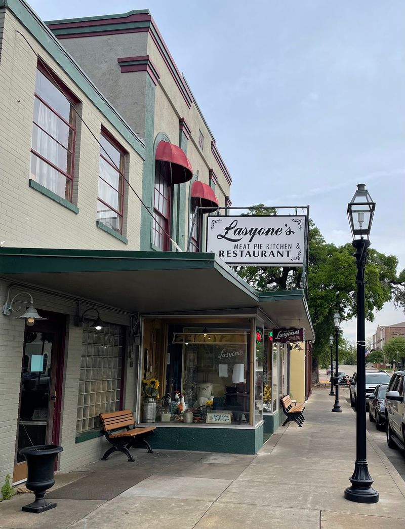 Lasyone's Meat Pie Restaurant, Natchitoches