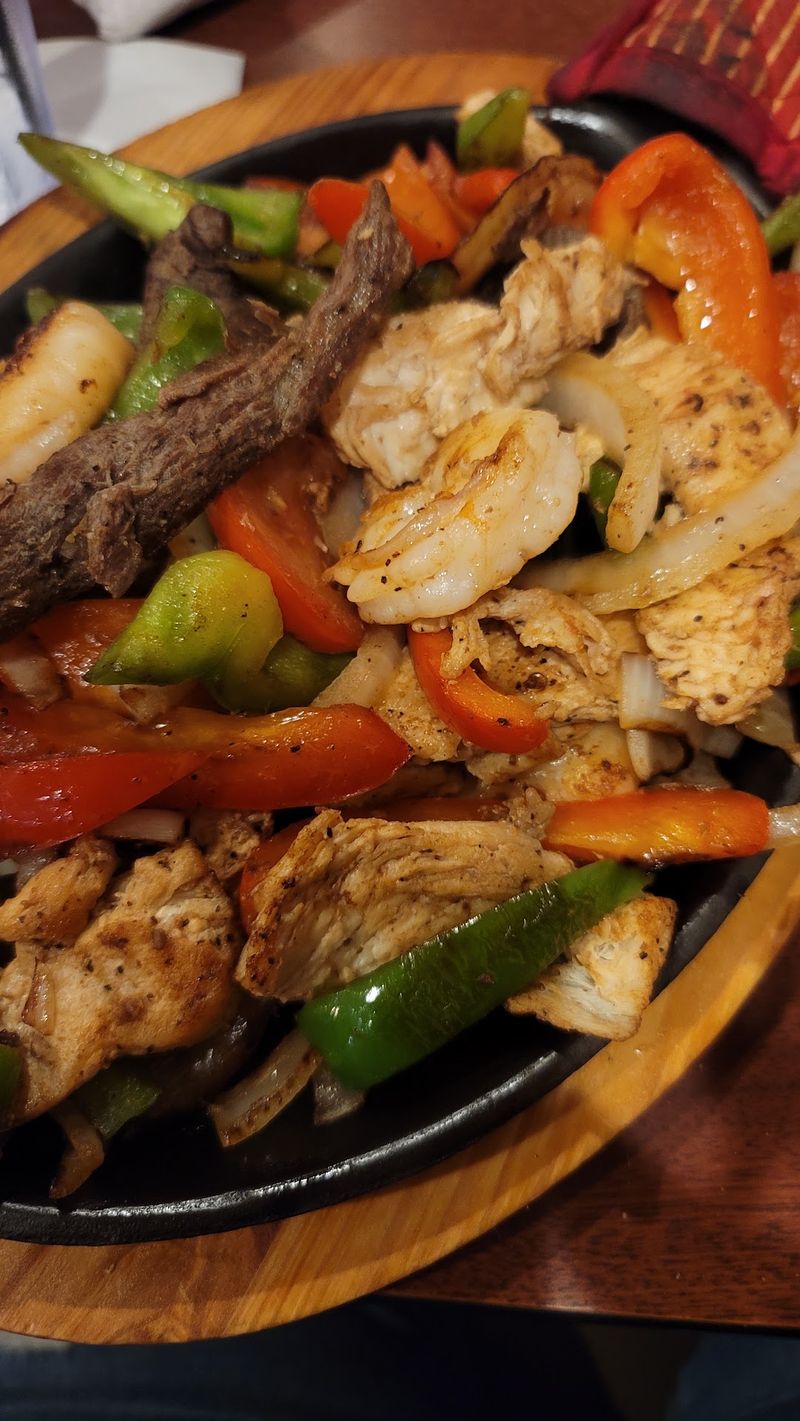 Sizzling Fajitas And The Famous Macho Nacho