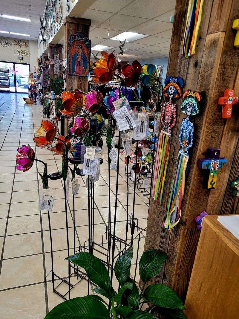 Garden Decor Fills Unexpected Corners