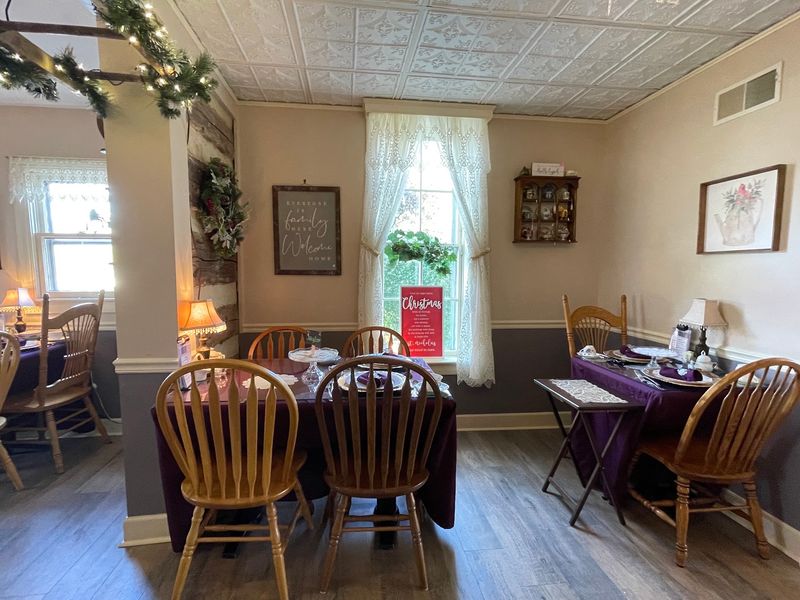 Front Porch Tea Room and Gathering Place, Hallam, PA