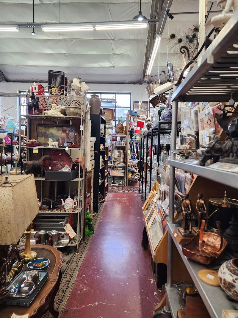 Dealer Booths Turn One Store Into Dozens Of Small Hunts