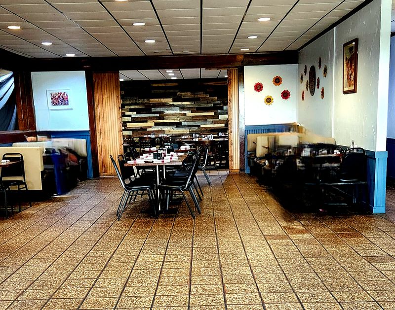 Russell's Restaurant, Salina