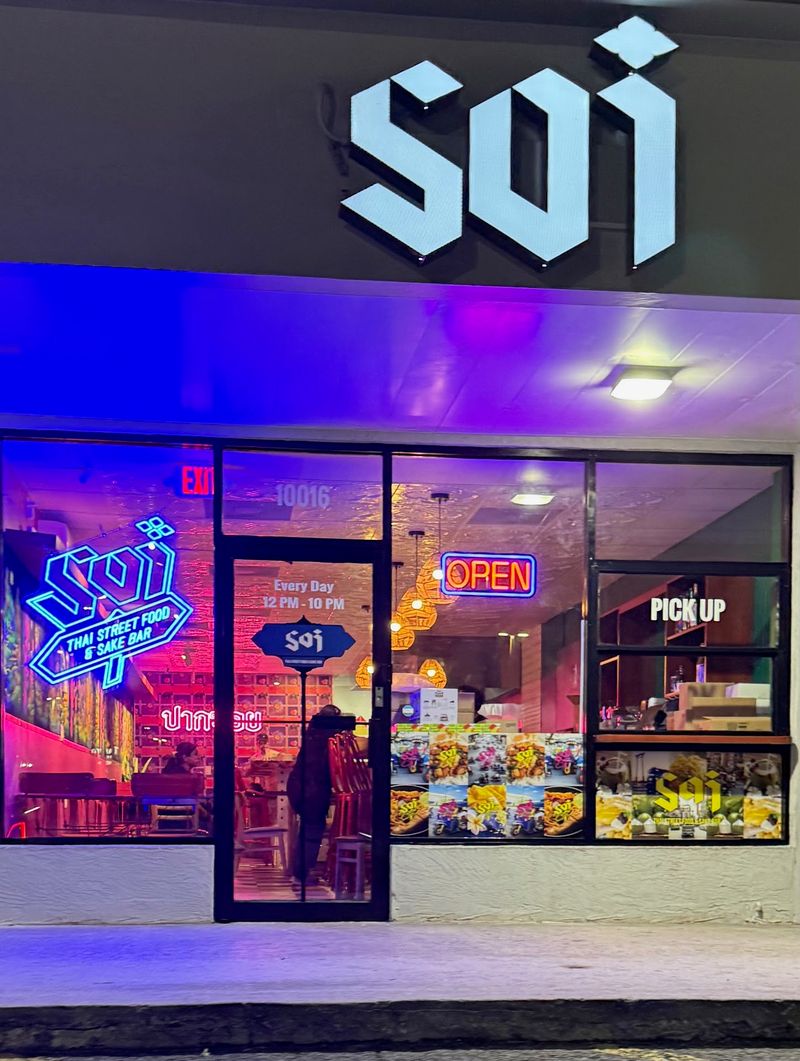 SOI Thai Street Food & Sake Bar, Miami, FL