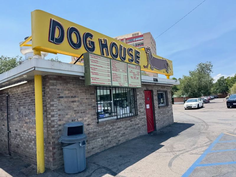 Carhop Service Keeps It Old-School