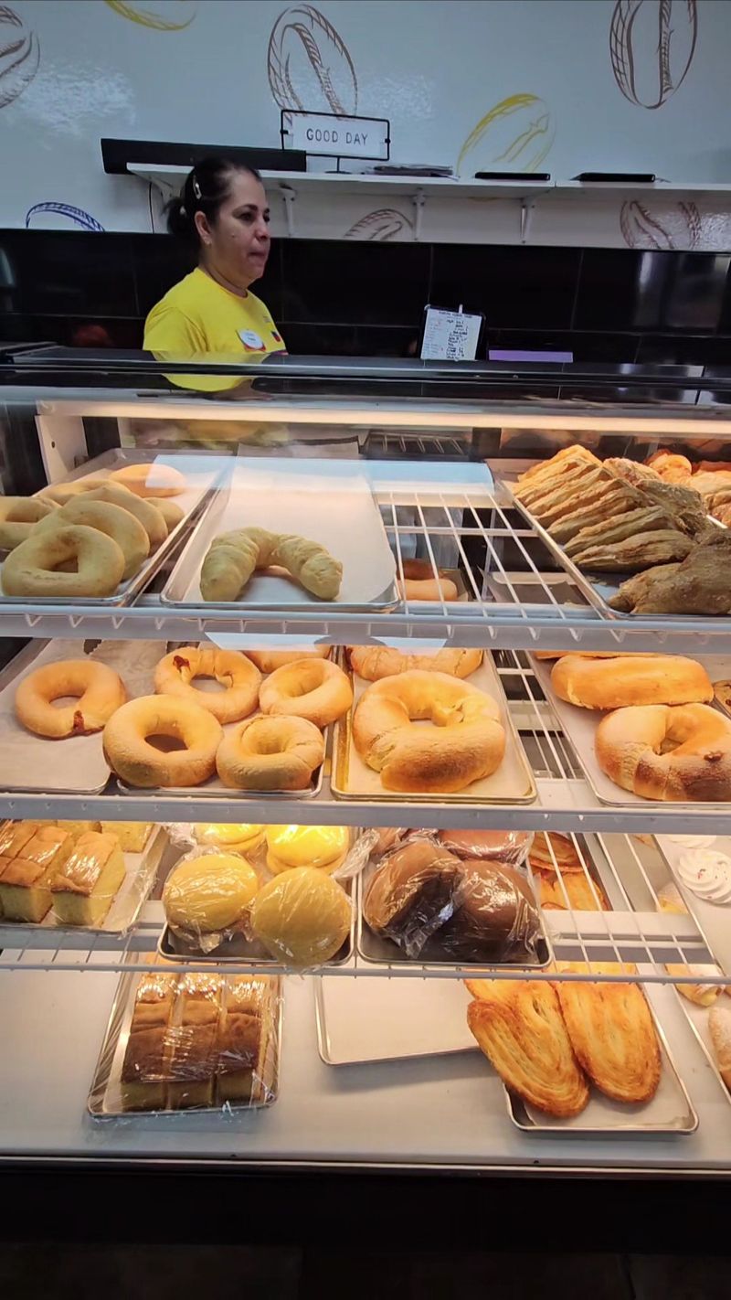 Cafe De Colombia Bakery, Orlando, FL