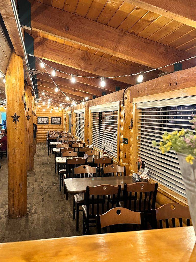 A Big Dining Room For Big Park Days