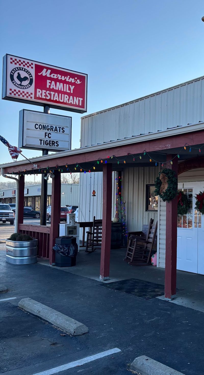 Hours And Takeout Make The Stop Easy To Plan