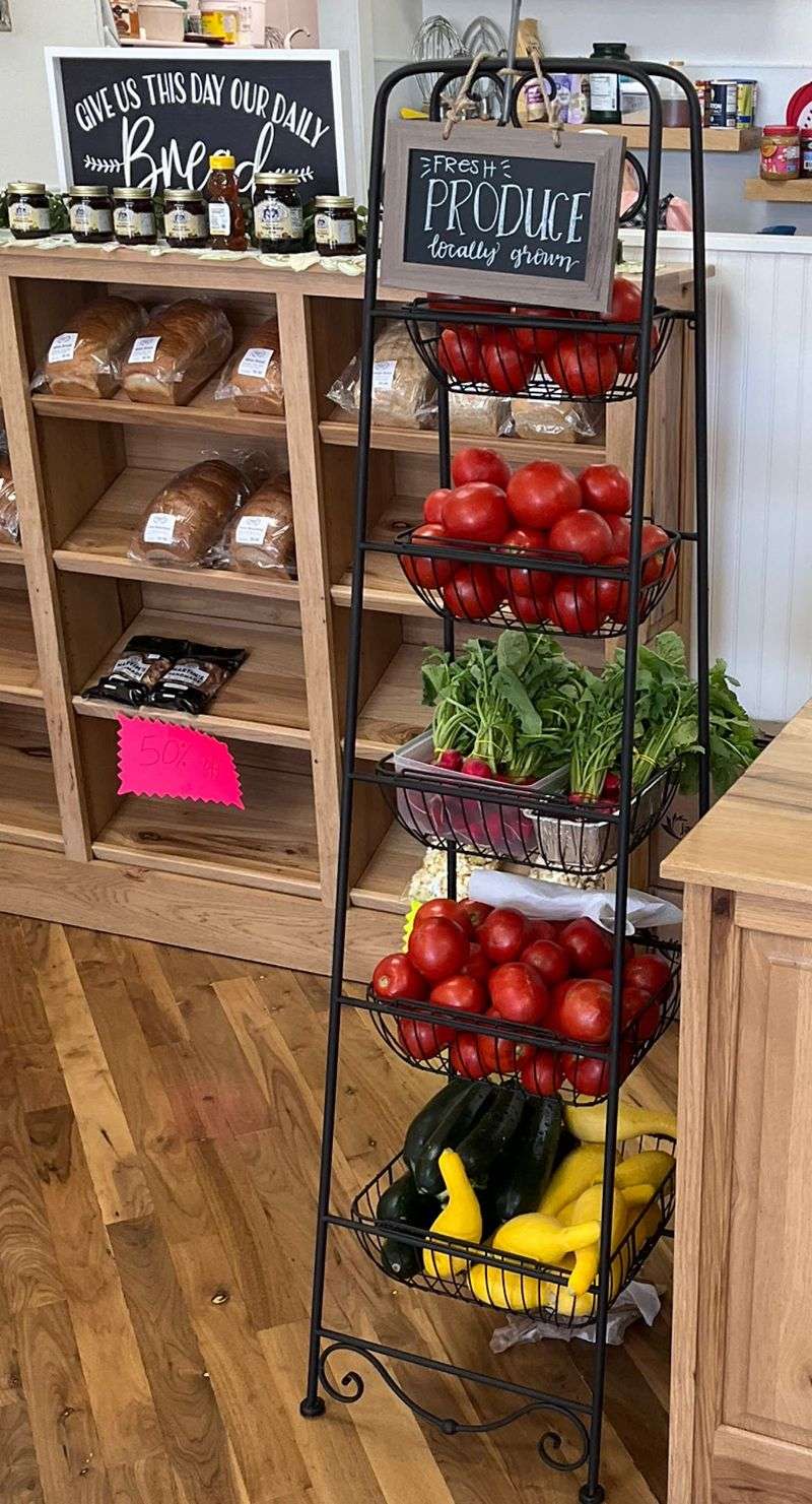 Pantry Staples Keep Shoppers Browsing Longer