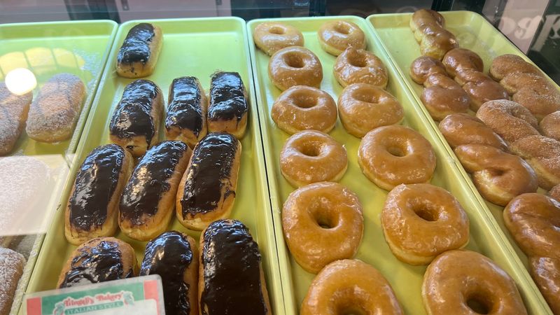 Peach Pastries And Eclairs Expand The Cream-Filled Choices