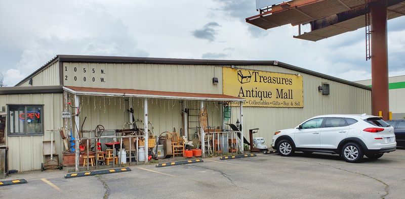 Treasures Antique Mall, Springville, UT