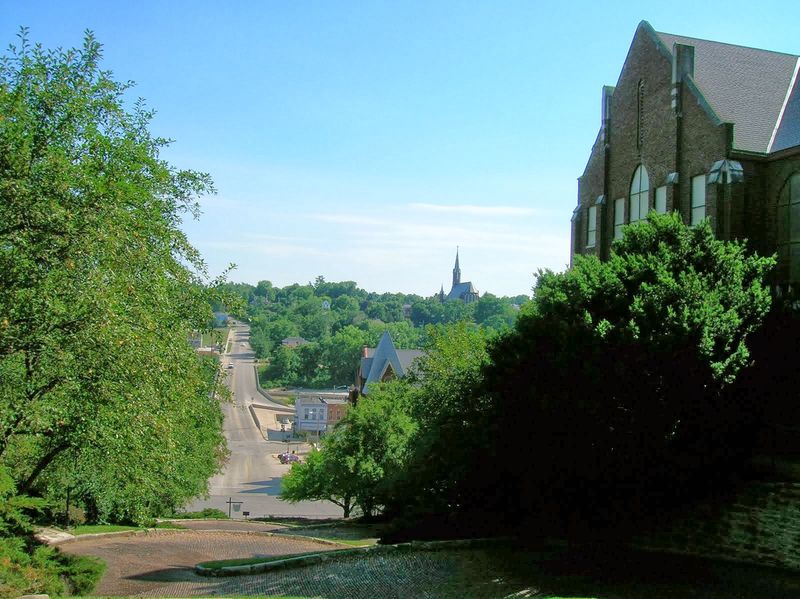 Heritage Hill And The Brick Streets