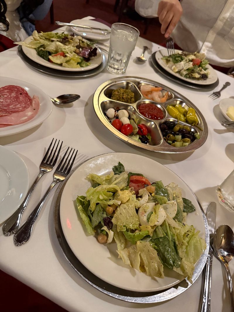 Six Dining Rooms Give The Restaurant More Than One Mood