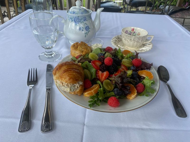 Whistle Stop Tea Room, Lutz, FL