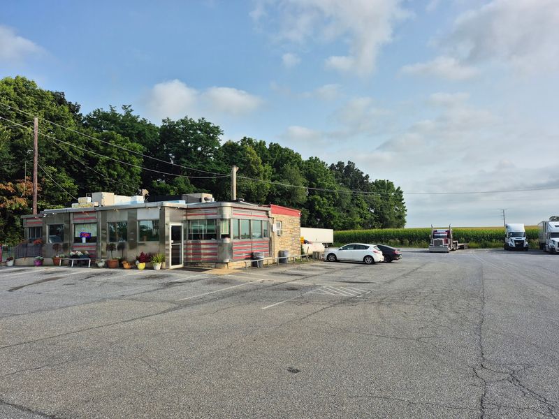 A Roadside Classic on the Lincoln Highway