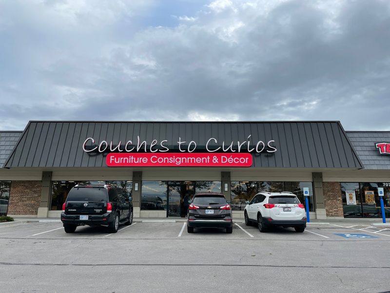 Couches to Curios, Overland Park
