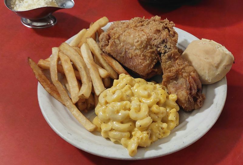 Fried Chicken Still Has A Place On The Lunch Menu