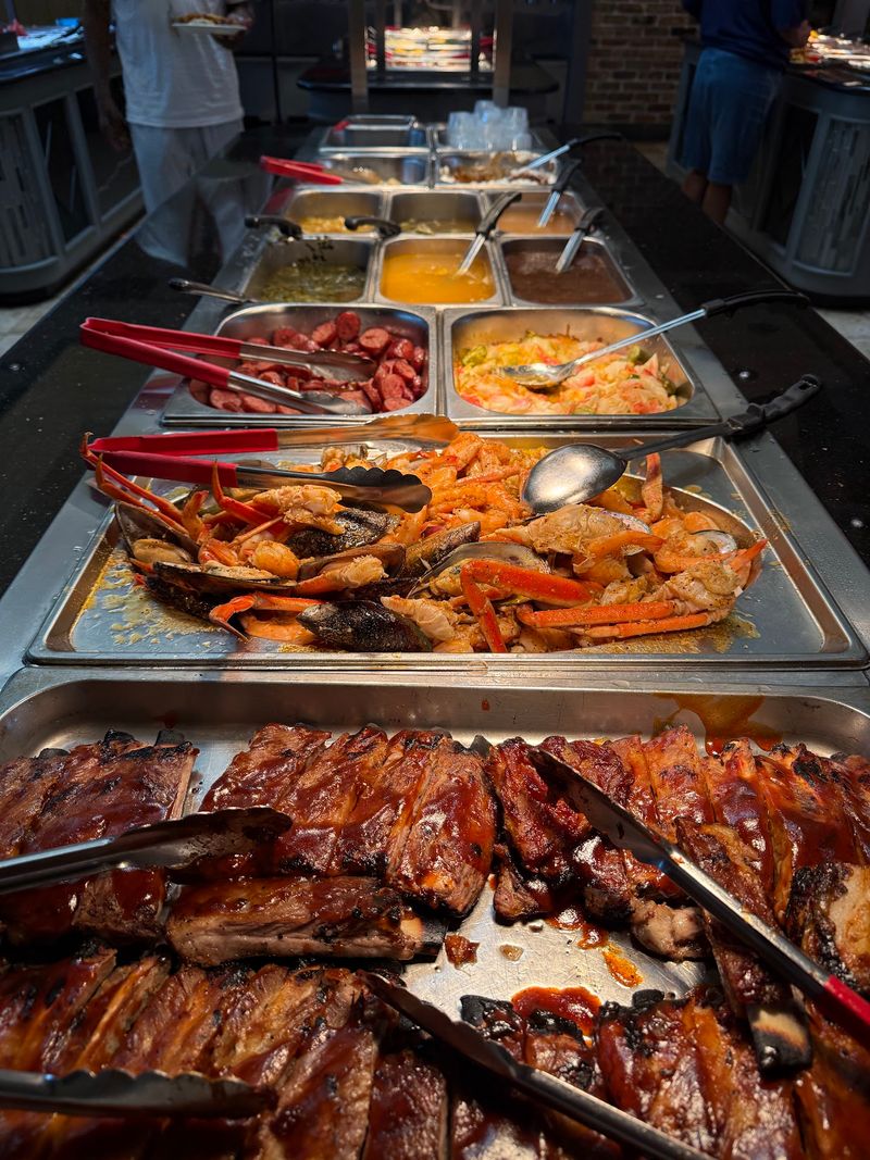 The Buffet Lets Several Cravings Share One Table