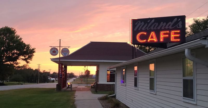 A Crossroads Cafe Where Two Famous Highways Meet