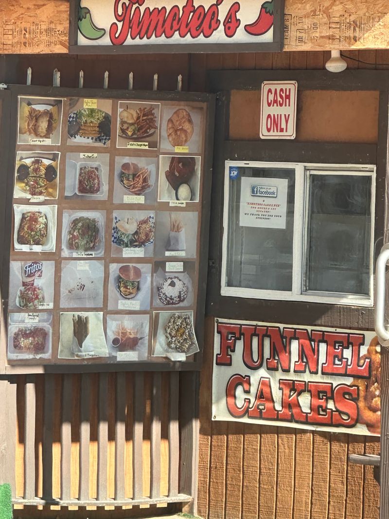 The Cash-Only Counter Keeps Things Old-School