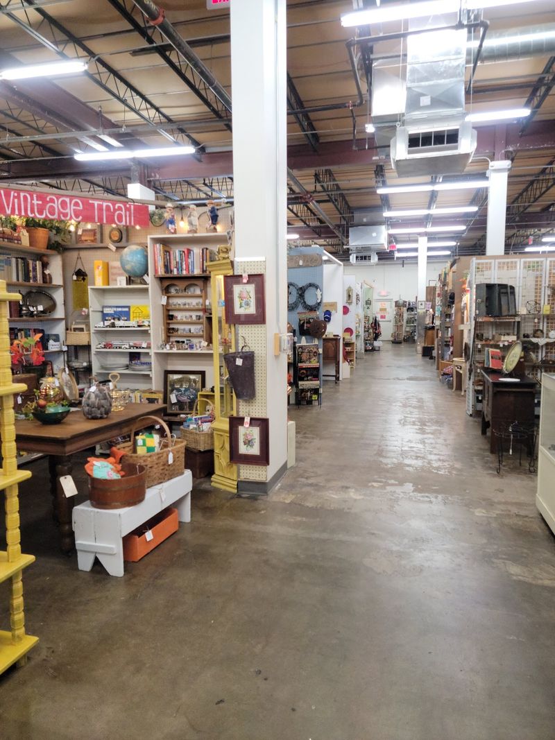 Two Hundred Booths Under One Roof