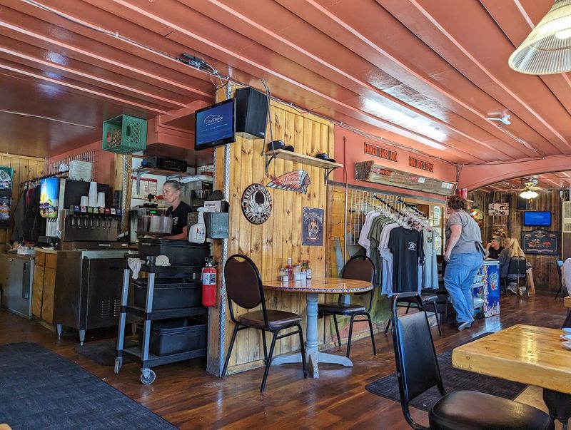 A Tiny Cafe With Serious Breakfast Energy