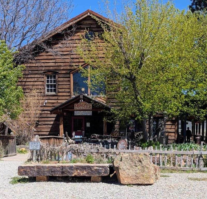 A Mountain Hideaway Just North of Taos
