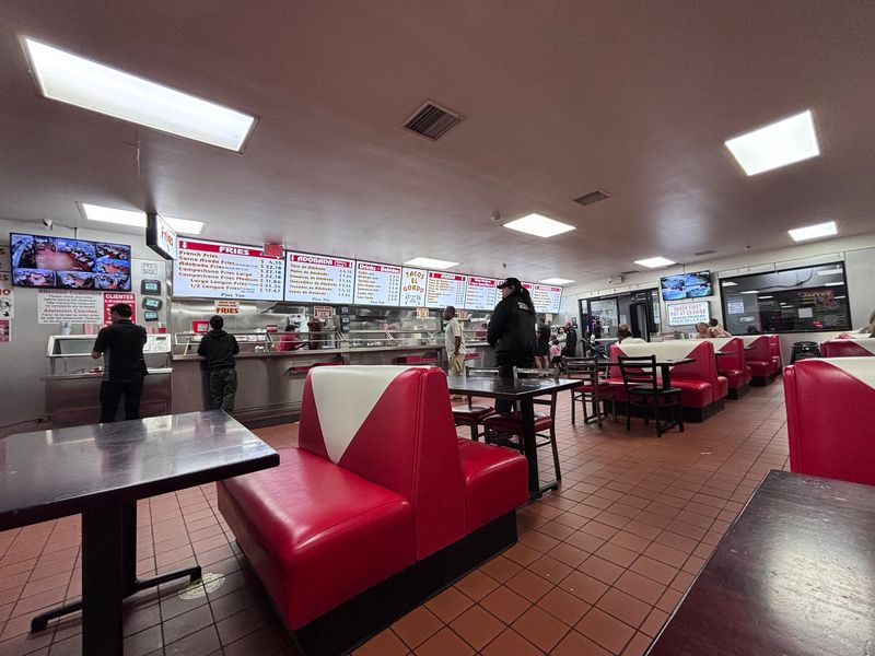 A Border-City Taco Counter on Broadway