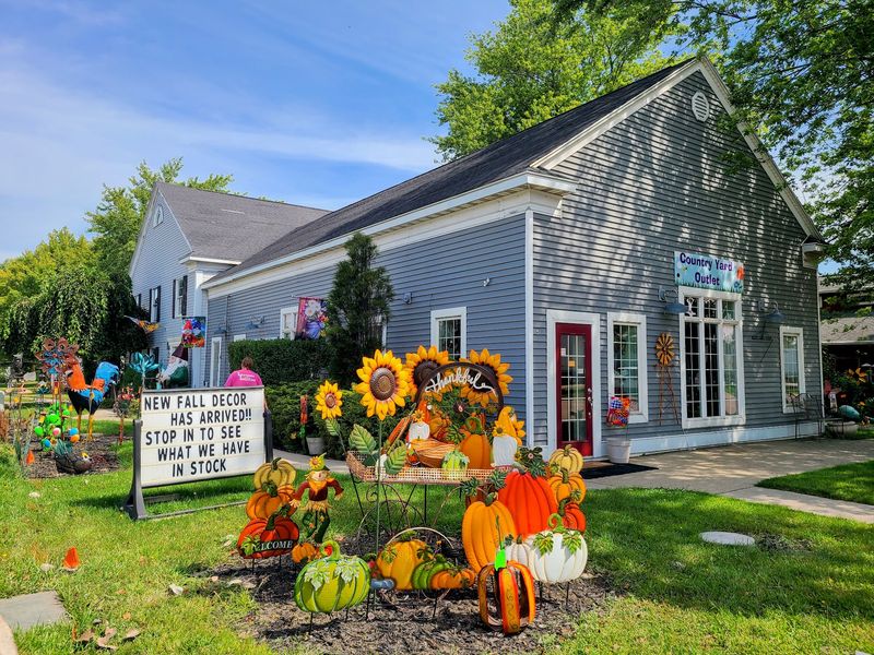 The Town Sits At The Center Of Indiana Amish Country