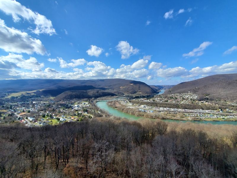 The New River Gives The Town Its Name