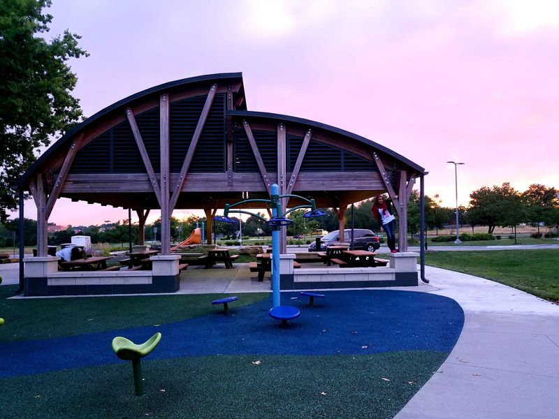 Park Grounds And Party Rooms Right Outside
