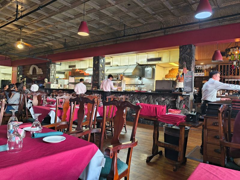 A Candlelit, Old-School Italian Atmosphere