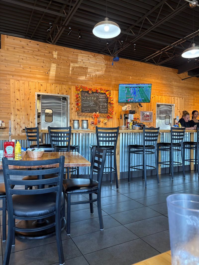 Breakfast Barn And Lunch House, Cedar Rapids