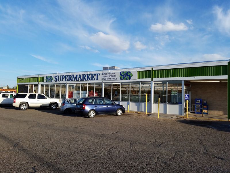 S&S Supermarket, Clovis