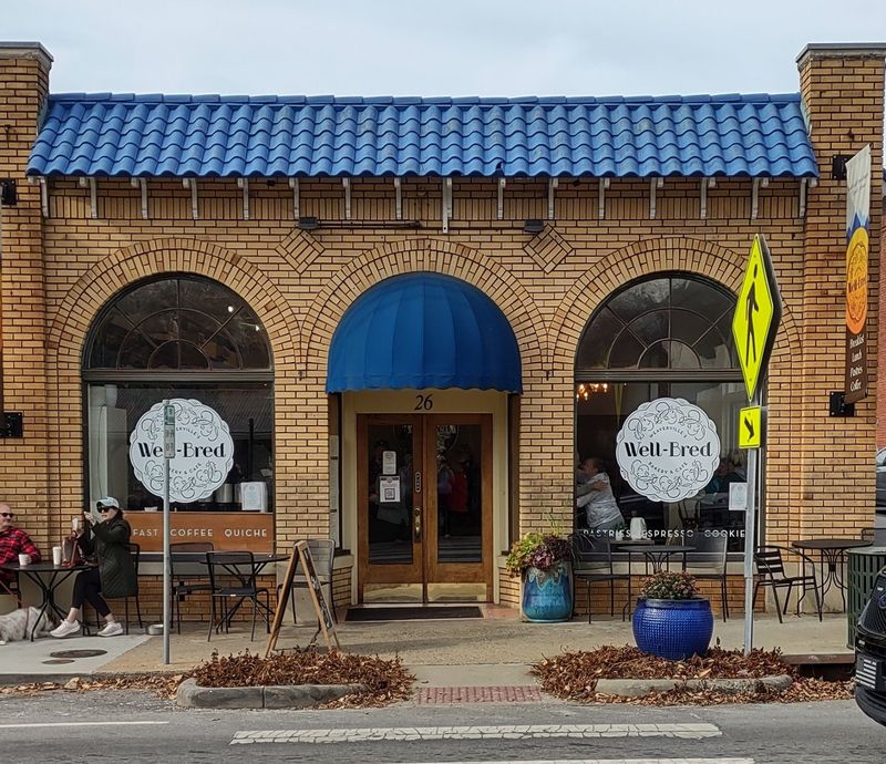 A Sweet Landmark on North Main Street