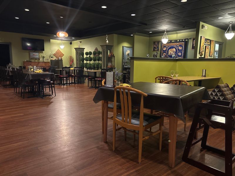 Sawasdee Thai Cuisine In Overland Park