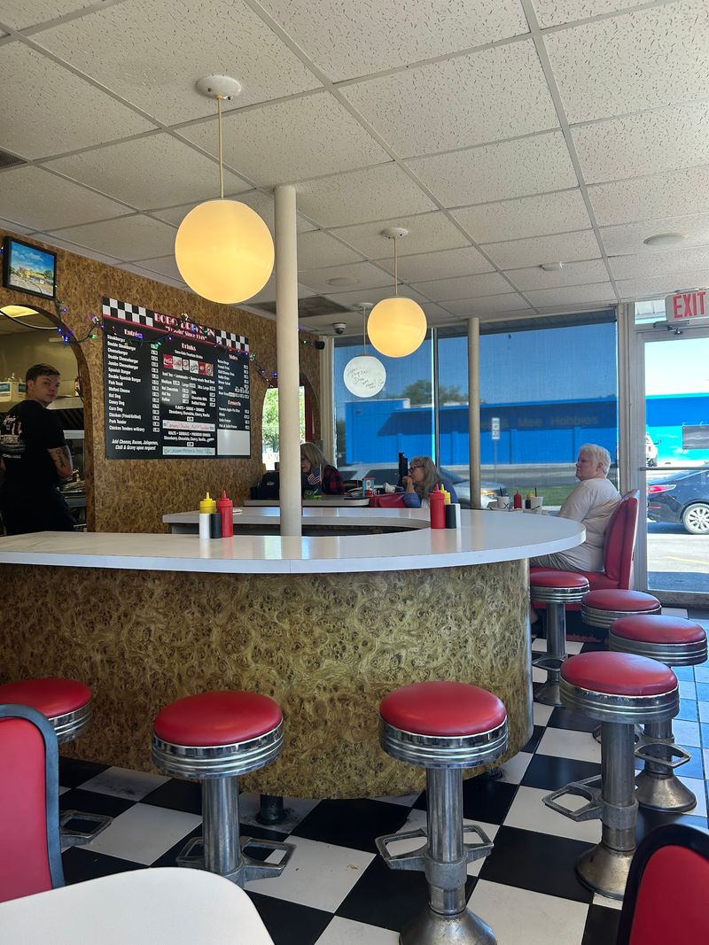 Bobo Drive In