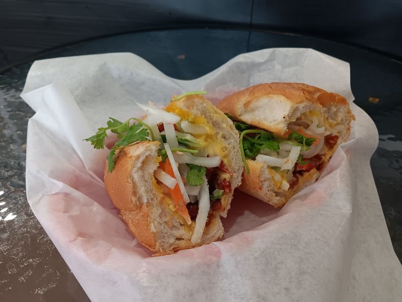 Le's Baguette (Lò Bánh Mì), Pinellas Park, FL