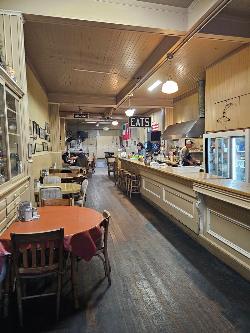 A Corner Table on Ferndale's Main Street