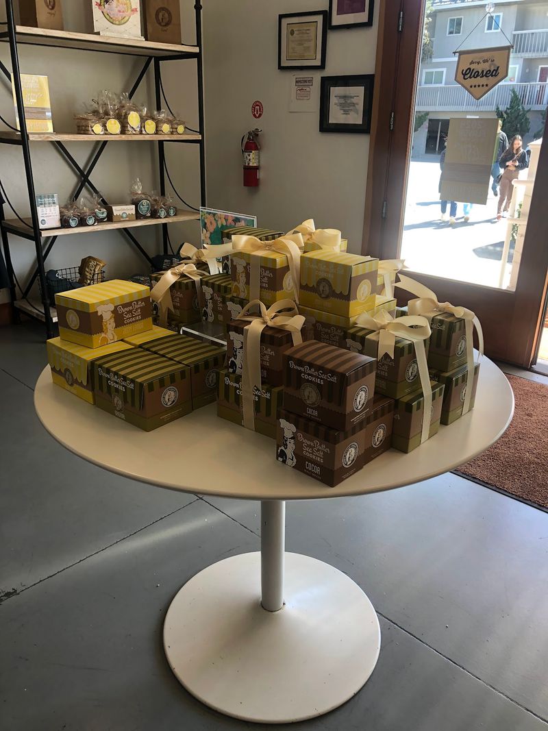 Gift Towers and Take-Home Treats